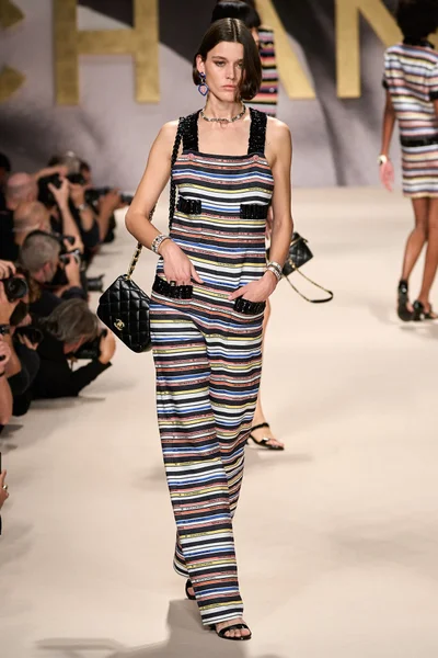 Look 35